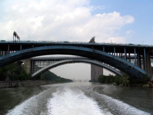 Waterways Boat Cruise NYC (around Manhattan island) 87.JPG